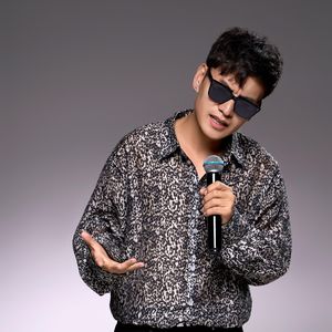 《丰收》旦巴坚参