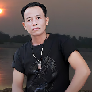 ຄອຍນ້ອງຢູ່ກອງລໍ (คอยน้องอยู่กองลอ)