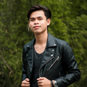 កំពូលមនុស្សសាវ៉ា