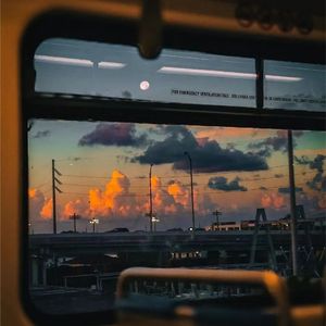 谁写下一首离别的诗