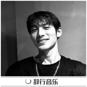 我们俩(你在左边)