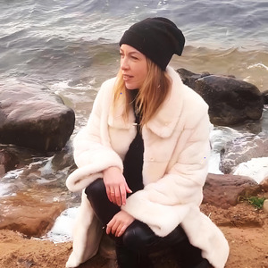 Вода в песке