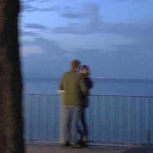 爱你就像爱生命