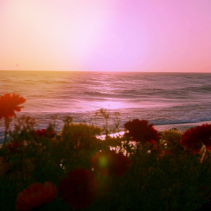 เพราะตอนเธอยิ้มมันดีกว่าเยอะ