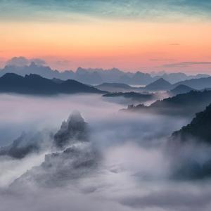 雲峰寂夜