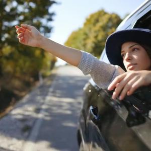 Bir Dakika Bile Gitme