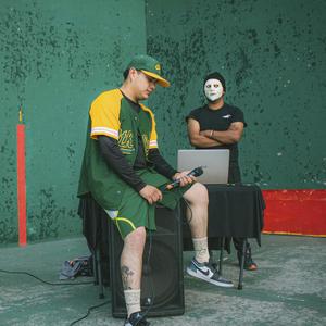 Los Mios Con La Clock