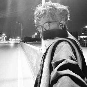 忆往昔目光中的温柔