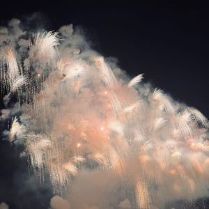 充满晨曦的许愿瓶