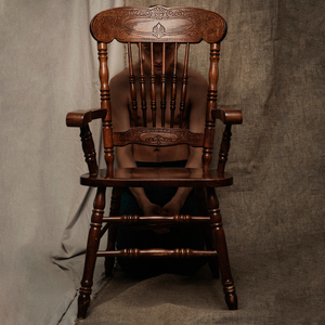 Стул (Стихи Маши Гонда)