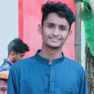 Aro Akbar Cholo Fire