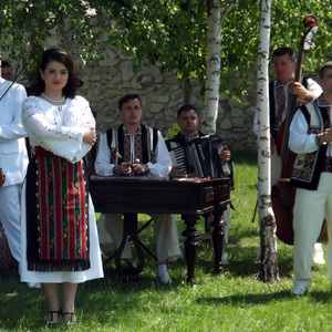 Asculta-Ma Lume Bine