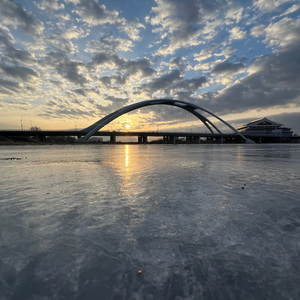 现在几分像从前