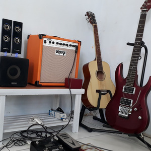 Tengah malam berlari kesepian