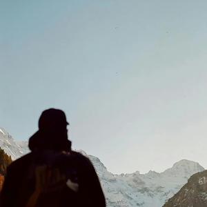 所爱隔山海山海皆可平