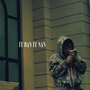 Ít Bạn Ít Nạn