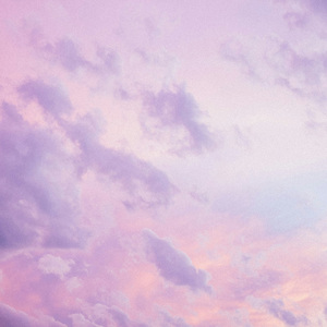 A Riverside Walk (河边散步）