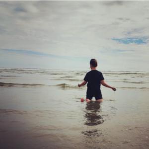 NightLight (feat.Frankie Cuff)