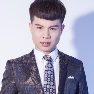 唐伯虎点秋香** (口白)