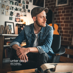 Zauberin im schwarzen Kleid