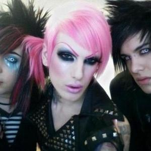 blood on my dcs (feat. h3artcrush)