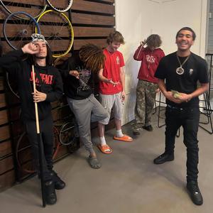 Rockstarlifestyle (feat. W4lk)