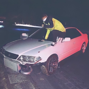 ILLEGAL (feat. HUSSVRX)