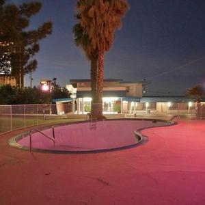 cremation (feat. blackwinterwells)