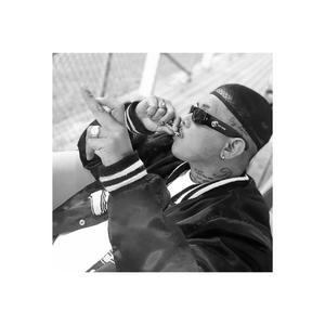 Atraso (feat. Karma)