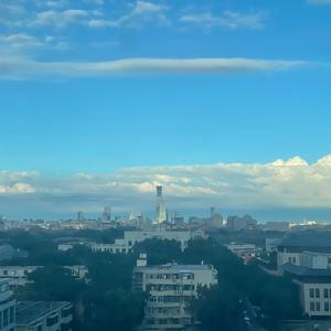 那个午后与你在观光梯里见到的风景