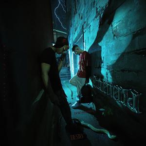 ENVENENA (feat. DESTO)