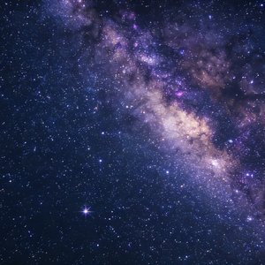 满船清梦压星河