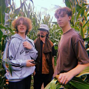 BACK TO THA FRONT (feat. eggbaby, OSO & STNDRD)