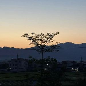 打雷刮风下雨最新编曲最终版 伴奏