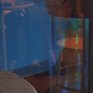 你听晚风，长眠于此