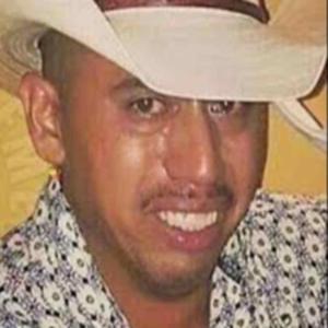 solo quiero saber de ti ｡°(°¯᷄◠¯᷅°)°｡