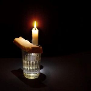 Я вдовам тихо поклонюсь