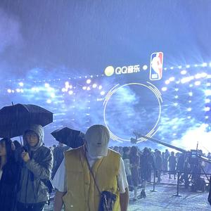 蝴蝶麋鹿与姑娘