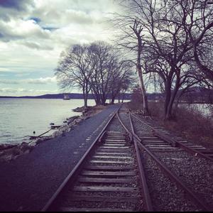 Hudson (feat. Kevin Leon)