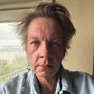 Ástin skær