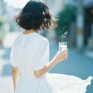 因为你爱上整个夏末 我开始迷上你暖暖酒窝