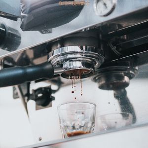 茶馆快活的爵士