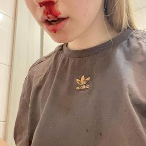 emo bitches (feat. 4R$tunna)