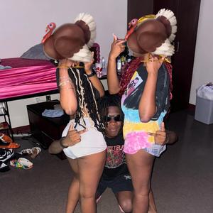 Bad Bihh (feat. Ca$hOutMelo)