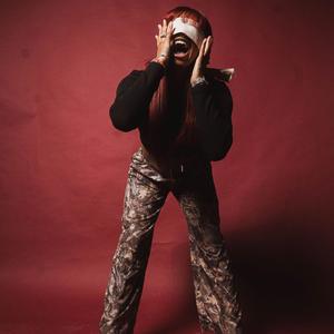 Glitch (feat. eriindadon & Skinny)