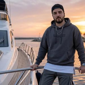 Güneşin altında biz keyfe bakıyoruz (feat. alican koroğlu)