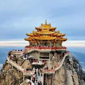 无论哪个方向都是往前走