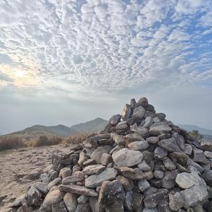 幸福是你在我身边  
有你就很幸福  
平凡就是幸福  
有你的幸福