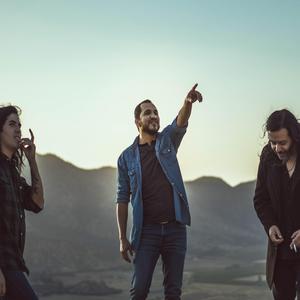 La Tierra Que Camina