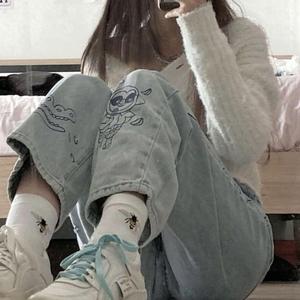 Sell a Bit (feat. Bugzmain)